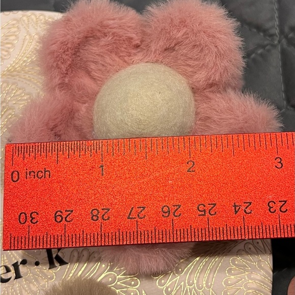 NWT flower Piper K Hair Claw Clips set of 3 fuzzy flowers faux fur browns pink - Picture 5 of 5